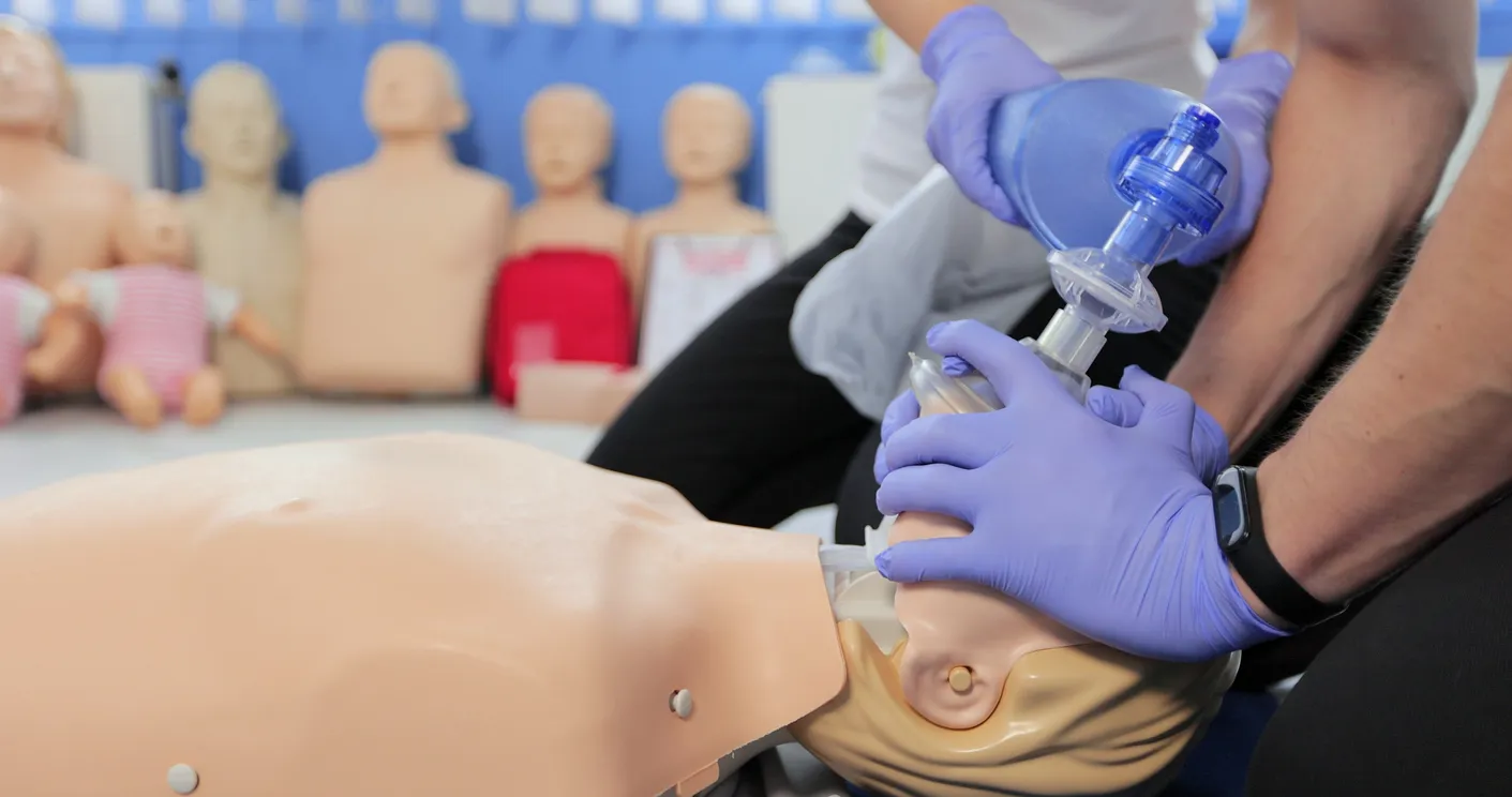 BLS (d) AHA adulto e pediatrico